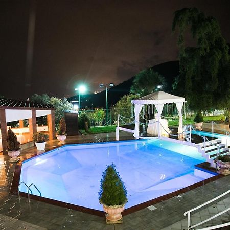 Hotel Diecimare Кава-де-Тиррени Экстерьер фото