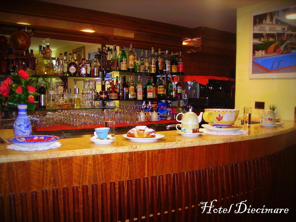 Hotel Diecimare Кава-де-Тиррени Экстерьер фото