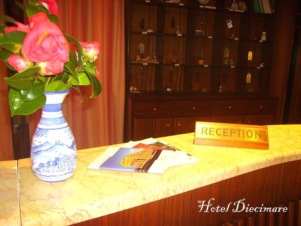 Hotel Diecimare Кава-де-Тиррени Экстерьер фото