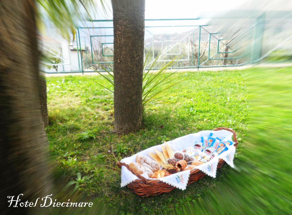 Hotel Diecimare Кава-де-Тиррени Экстерьер фото